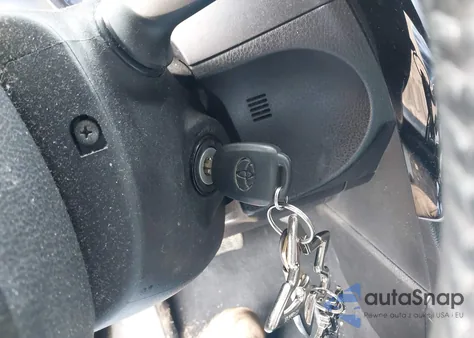 2018 Toyota Corolla Se from USA, damaged, VIN 5YFBURHE9JP833028